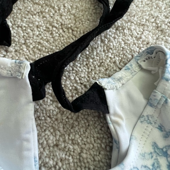 Minnow 9/10 - Picture 3 of 4